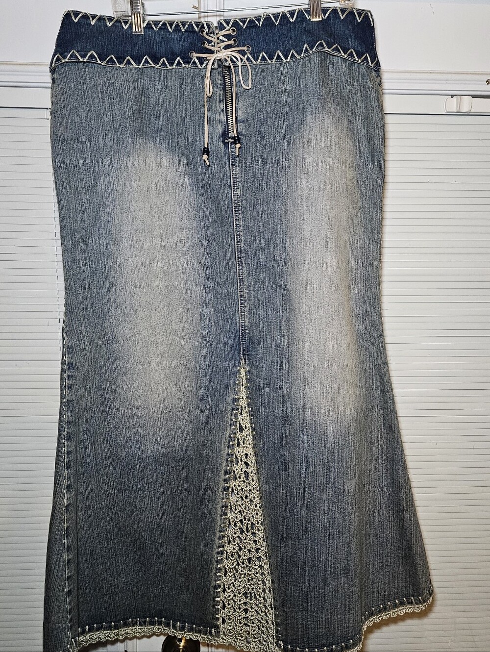 Crest Jeans Women's Denim Midi Skirt Size 17 18 A-Line Lace-Up Zip Pockets